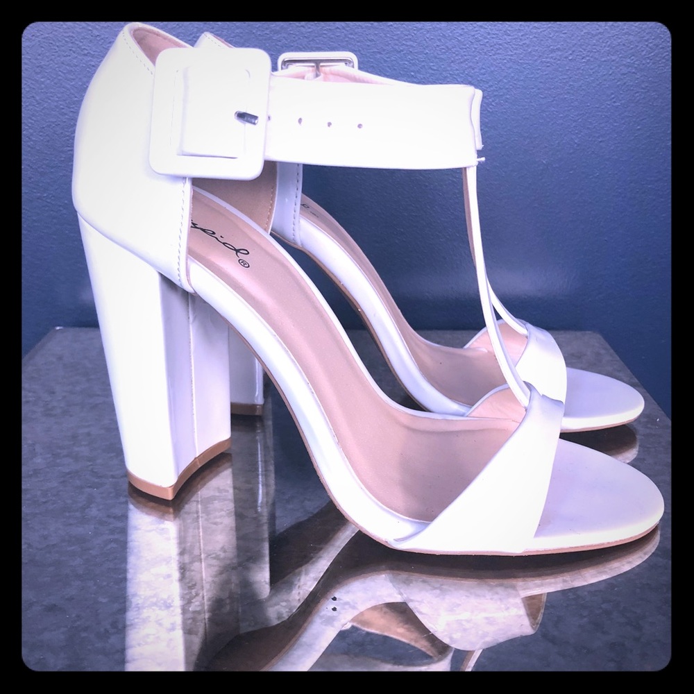 Glossy T-strap High Heel Sandal